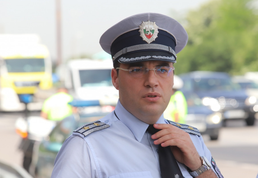 Скандалният инспектор Николай Крушарски, замесен в заличаването на клипове с джигити се облажи с шефски пост
