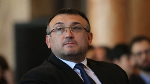 Пада първата жертва: Ченгето Младен Младинов от ГЕРБ разпродава имотите си, изнася се в чужбина