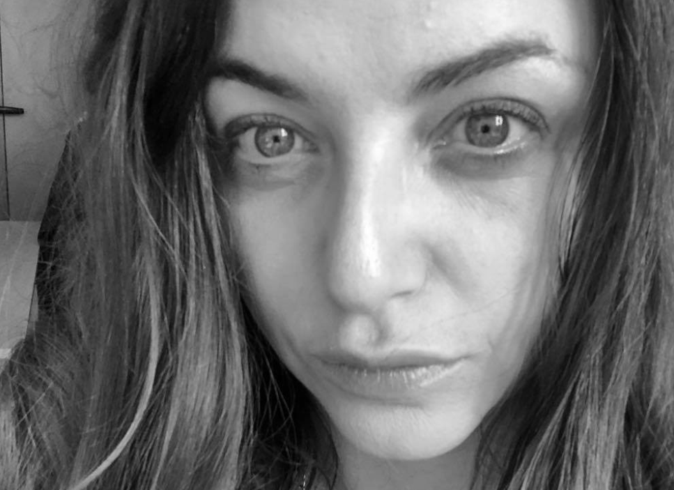 Младата сценаристка на „Съни бийч“ издъхна след няколкодневна ваканция в Гърция. Какво я погуби?