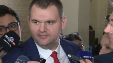 Депутатът от ДПС Делян Пеевски е в Баку, за да подкрепи днес Нургюл Салимова