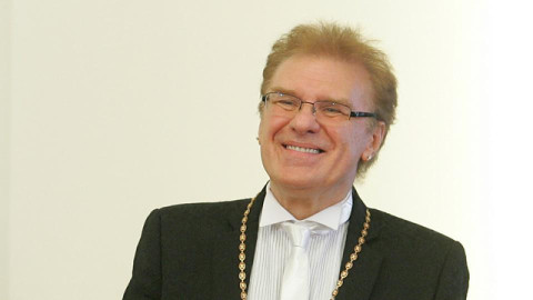 Васил Найденов: Известна дама едва не ме осакати с нож