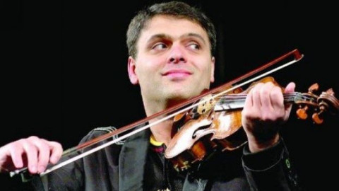 Единственият българин делил сцена с Краля на попа, е Васко Василев