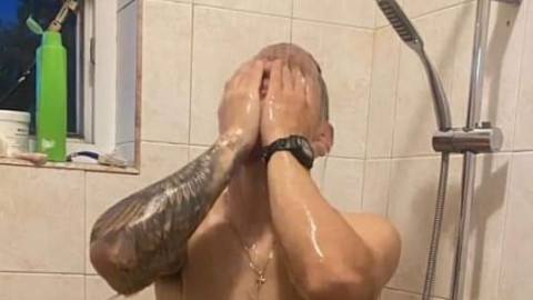 Гнусно! Близнаците от Цалапица пращат голи снимки (ФОТО 18+)