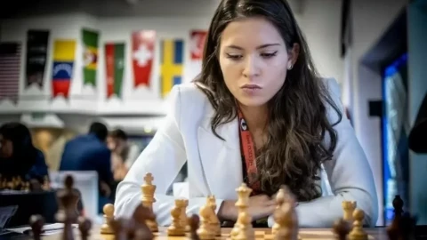 Америка прилапа кадърна наша шахматистка, предлагайки й безплатно образование, а България блее
