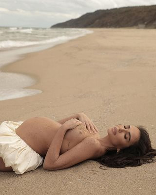 Взриви нета: Николета Лозанова се пусна г@ла и много бременна!(Снимки)
