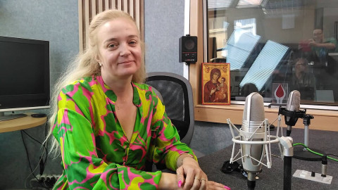 Гена Трайкова е в съвета на фондацията, прибрала 93 бона от Фонд "Култура" за шоу с трав*стити