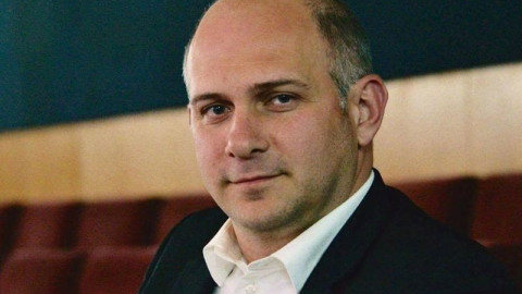 Директорът на Народния театър Васил Василев разпали поредния грандиозен скандал