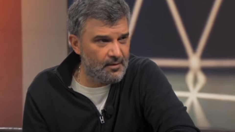 Новата изгора на Тодор Славков обожава купоните и също залита по чашката