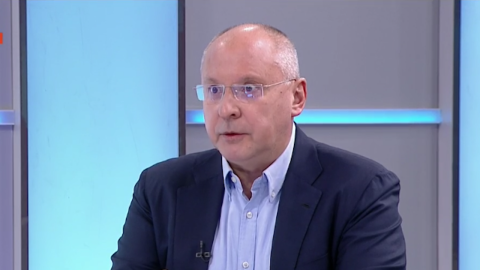 Сергей Станишев се разделя с луксозното жилище, чийто проектант е брат му