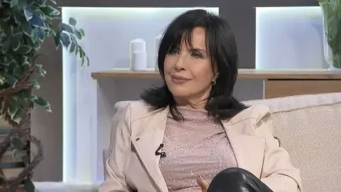Кичка Бодурова остана на улицата, приюти я приятелка