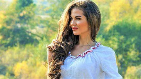 Какво ли предизвика тази драстична промяна: Райна с нова визия (СНИМКИ)
