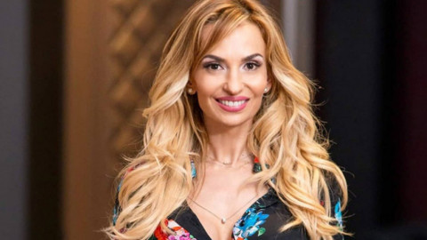 С годините става все по-хубава: Ето я Малина без дрехи