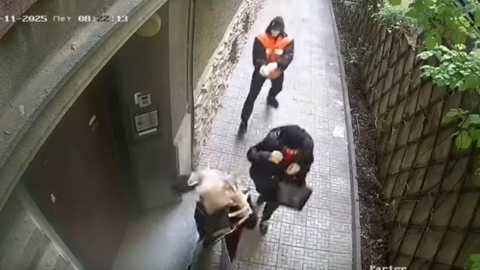 Вижте как изверг залива с бензин нотариус Людмила Тенева (ВИДЕО)