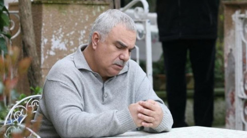Али Ръза от „Листопад“ се срина след силното земетресение в Турция