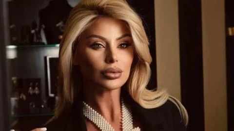 Гадже ли? Ето кой е мъжът, с когото Светлана Василева се натиска (Снимки)