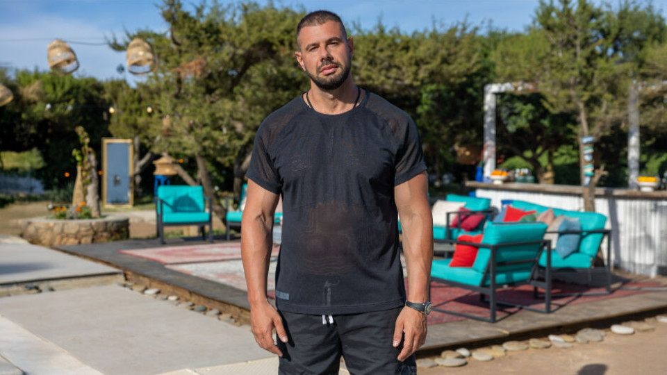 Освен Емили: Разгоненият Красимир от „Ергенът: Любов в рая“ имал още една любовница вътре!