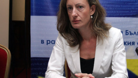 ПОЗОР! Сватята на Румен Радев, милионерката Зинаида Златанова яхва самолета му в новата партия