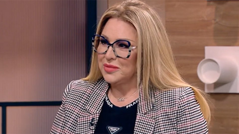 Рени след като отмени концерта: "Време е да слезе на земята"