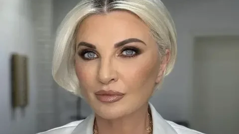 Семейният срам се превърна в титла: Силвена Роу със звание от Пловдив!
