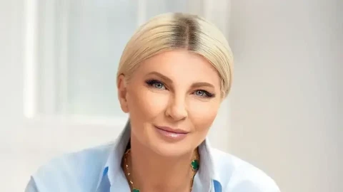Един път жена: Силвена Роу 20 години издържа мъжа си! (И му кръшка)