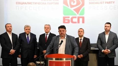 ГОРЕЩО ОТ ЧЕРВЕНАТА ЦЕНТРАЛА! Ръководството на БСП единодушно отхвърлило оставката на Зафиров