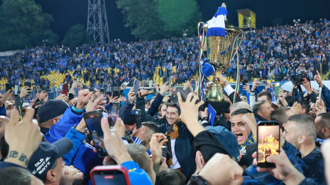 17 години стигат: "Левски" най-сетне вдигна дългоочакваната титла (видео/снимки)