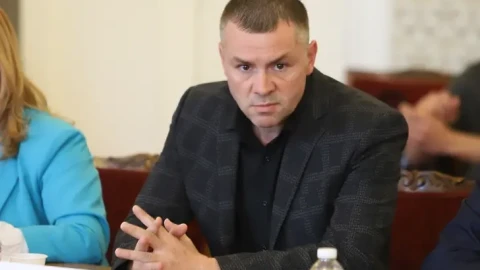 Ицо Хазарта отрязал политическа партия за 100 000 лева