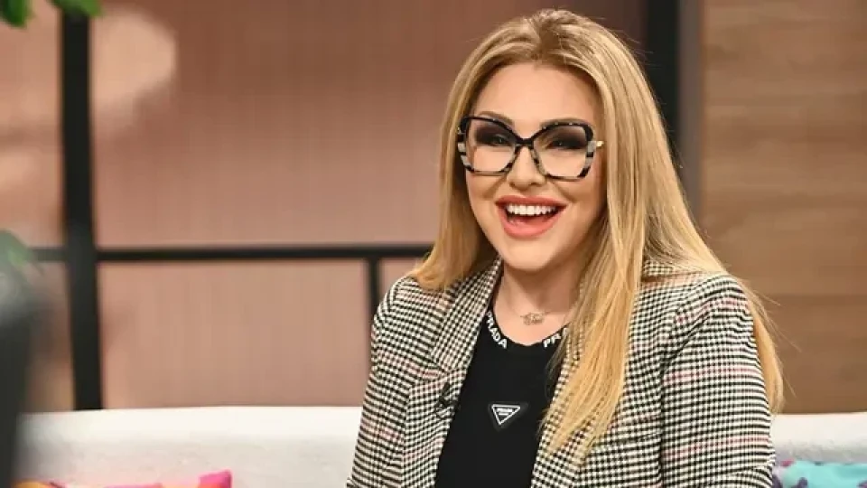 Рени копнее за нов съпруг и пищен брак