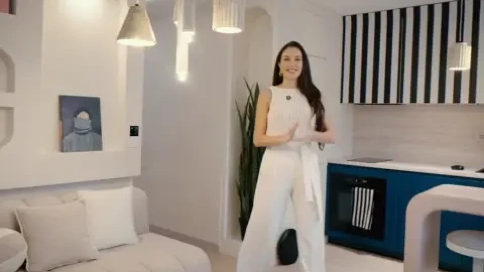 Александра Богданска дере кожи: Иска 370 000 евро за кибритена кутийка!