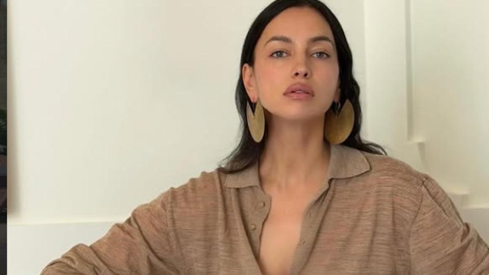 Ирина Шейк отново разпали въображението с горещи летни кадри