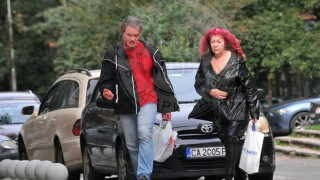 Естрадната звезда Петя Буюклиева преби с размах съпруга си пред смаяни клиенти в магазин!