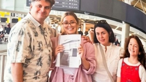 Мариан Бачев се наля до пръсване