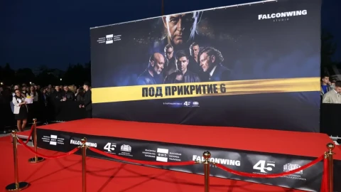 Звездна нощ в НДК: „Под прикритие“ се завърна след 10 години